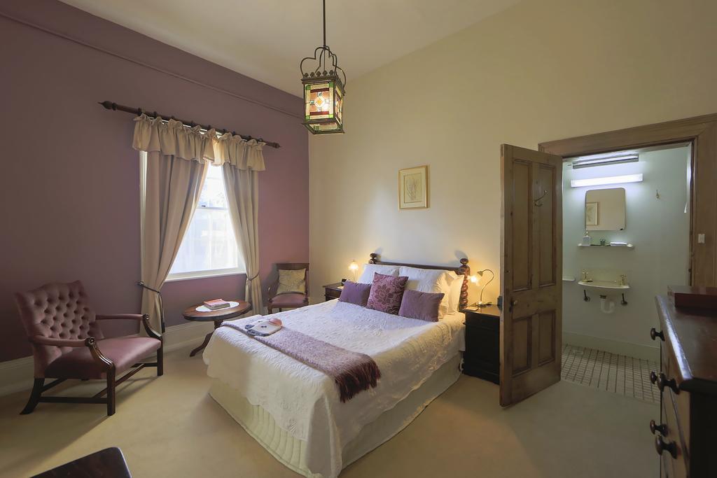 The Racecourse Inn Longford Экстерьер фото