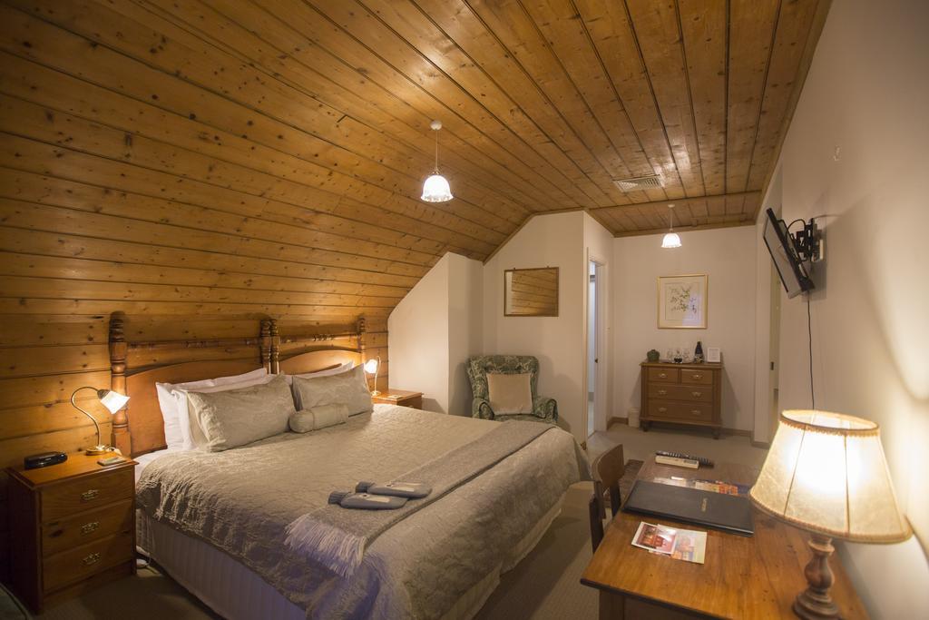 The Racecourse Inn Longford Экстерьер фото