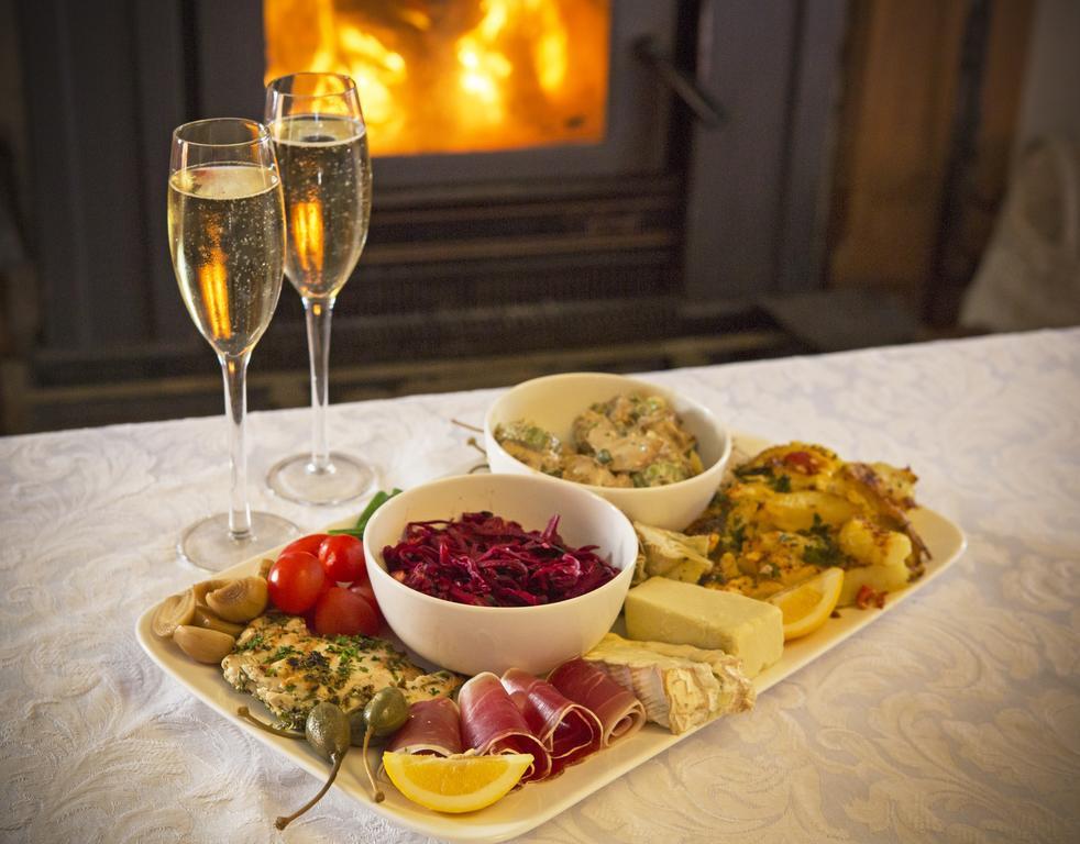 The Racecourse Inn Longford Экстерьер фото