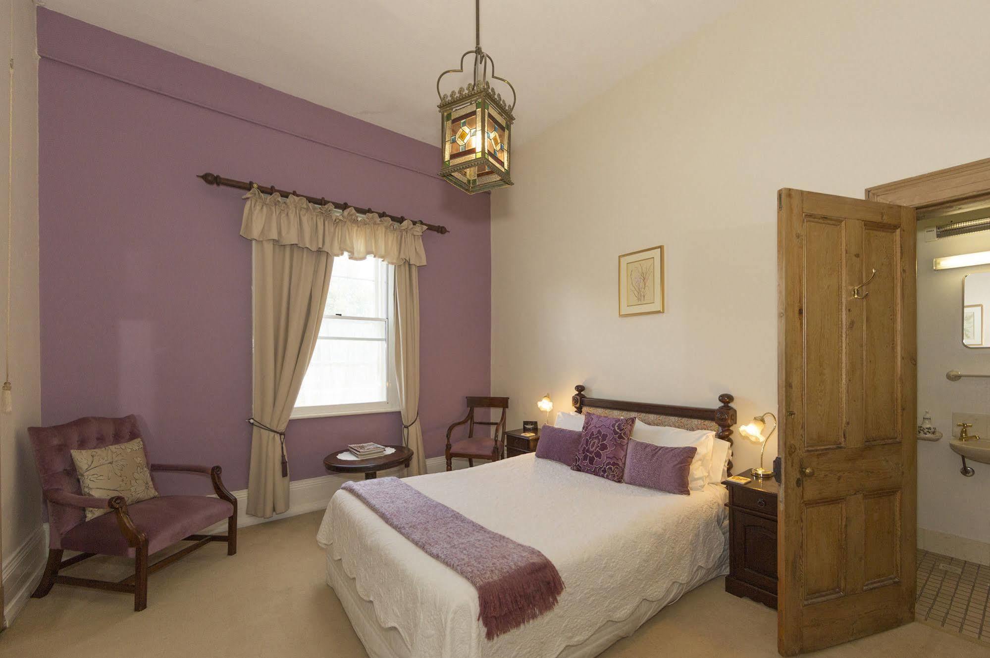The Racecourse Inn Longford Экстерьер фото